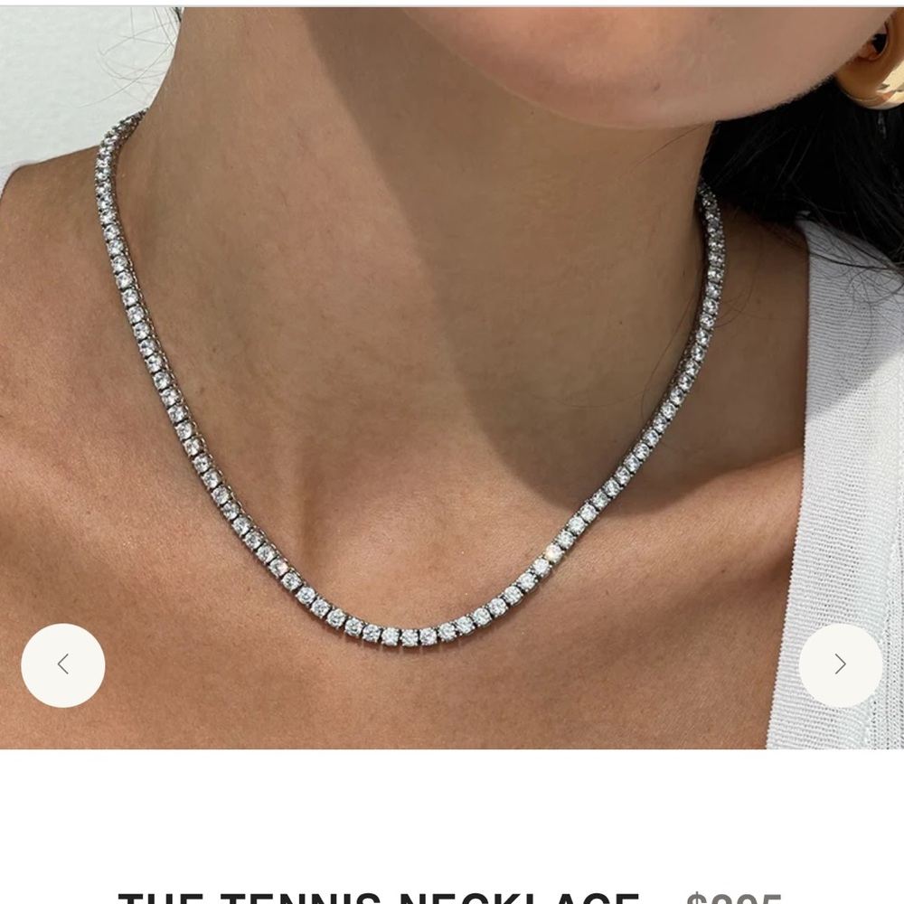 The M Jewelers tennis necklace gold vermeil worn few times. Great condition